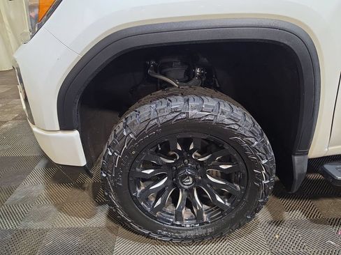 Used 2020 GMC Sierra 1500 AT4 w/ AT4 Premium Package AWD/4WD image 19