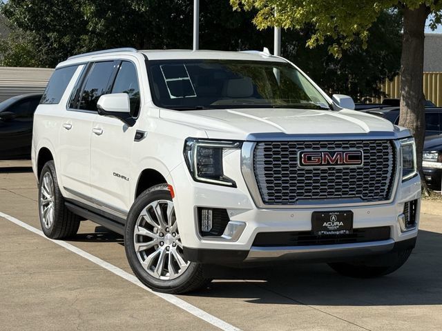 Used 2022 GMC Yukon XL Denali AWD/4WD image 2