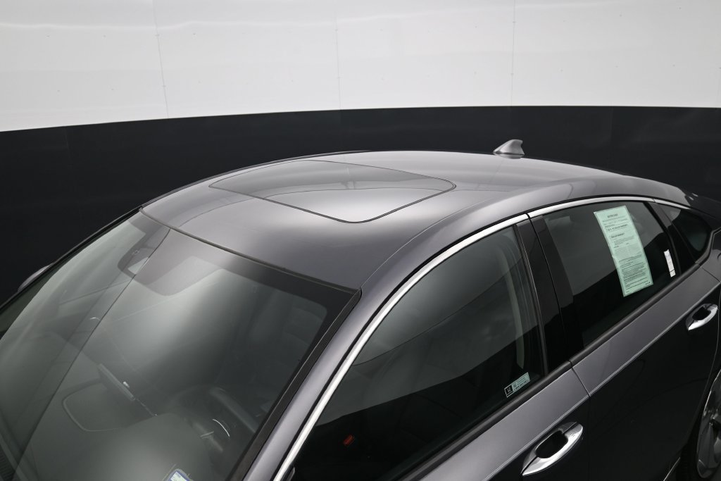 Used 2018 Honda Accord Touring image 14