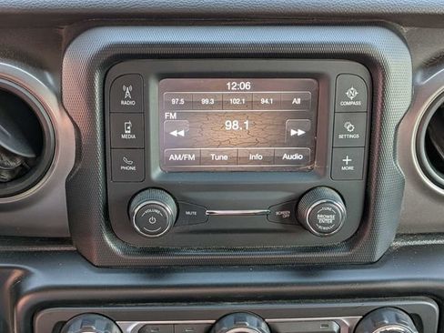 Used 2021 Jeep Wrangler Sport AWD/4WD image 16