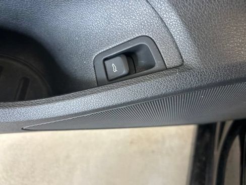 Used 2018 Audi A3 2.0T Premium FWD image 32