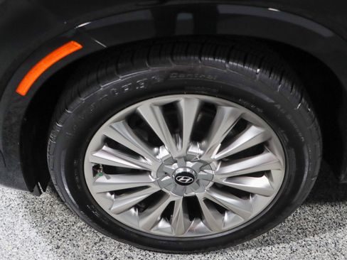 Used 2020 Hyundai Palisade Limited image 11