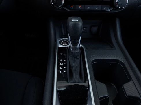 Used 2025 Nissan Sentra SV FWD image 24