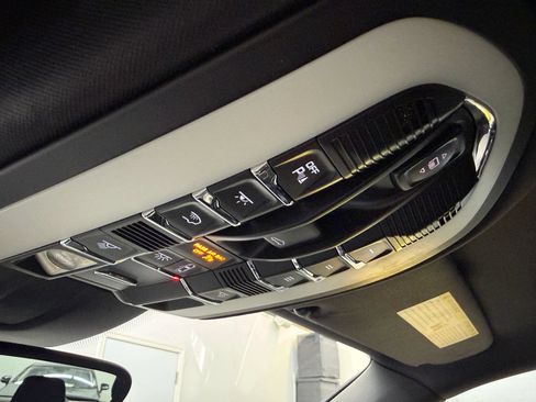 Used 2016 Porsche Cayenne S AWD/4WD image 15
