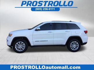 Used 2022 Jeep Grand Cherokee Laredo E w/ Security & Convenience Group image 1