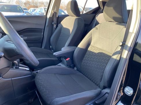 Used 2021 Nissan Kicks S image 17