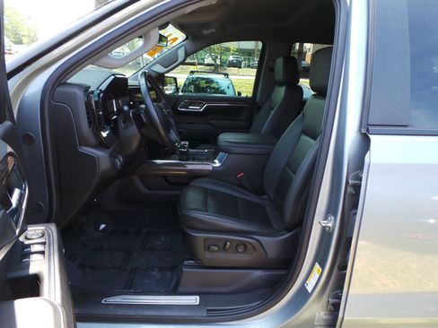 Used 2024 Chevrolet Silverado 1500 RST w/ Convenience Package II AWD/4WD image 29