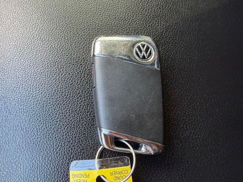 Used 2021 Volkswagen Atlas SEL FWD image 32