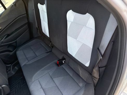 Used 2025 Chevrolet Trax RS w/ Sunroof Package FWD image 10