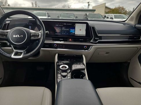 Used 2023 Kia Sportage EX w/ EX Premium Package image 18