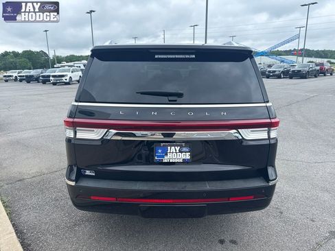 Used 2022 Lincoln Navigator Reserve RWD image 5