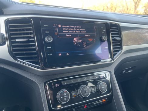 Used 2021 Volkswagen Atlas Cross Sport SEL image 27