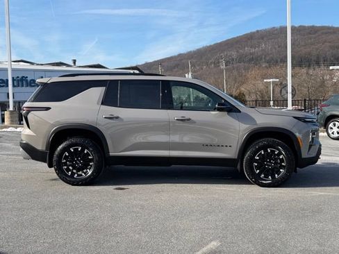 New 2026 Chevrolet Traverse Z71 w/ Driver Confidence Package image 16