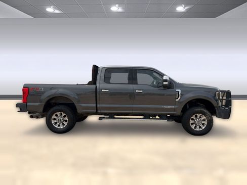 Used 2018 Ford F250 XLT w/ XLT Premium Package image 8
