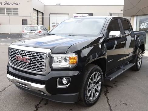 Used 2019 GMC Canyon Denali image 9