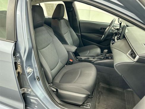 Used 2022 Toyota Corolla LE image 22