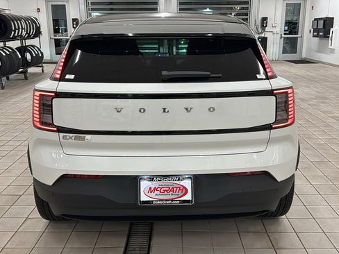 New 2026 Volvo EX30 Plus w/ Climate Package image 6