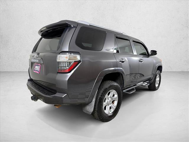 Used 2018 Toyota 4Runner SR5 AWD/4WD image 3