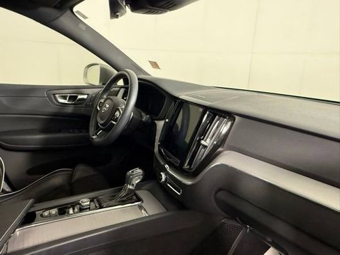 Used 2019 Volvo XC60 T5 R-Design w/ Protection Package FWD image 32