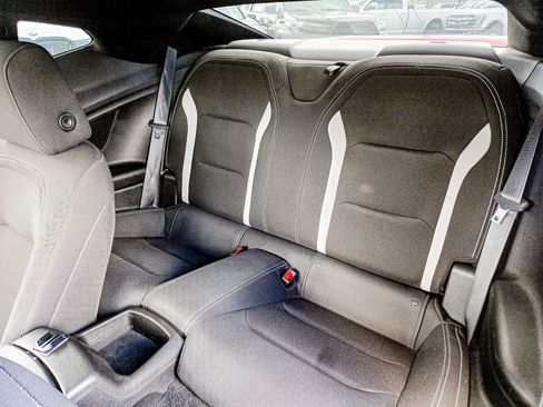 Used 2018 Chevrolet Camaro SS image 15