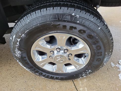 Used 2024 RAM 2500 Big Horn w/ Bed Utility Group image 5