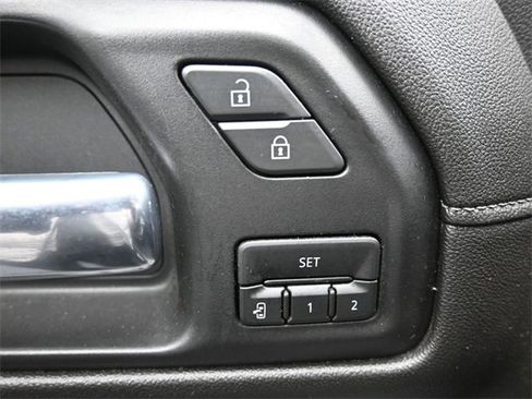 Used 2020 GMC Sierra 1500 Denali w/ Denali Ultimate Package image 18