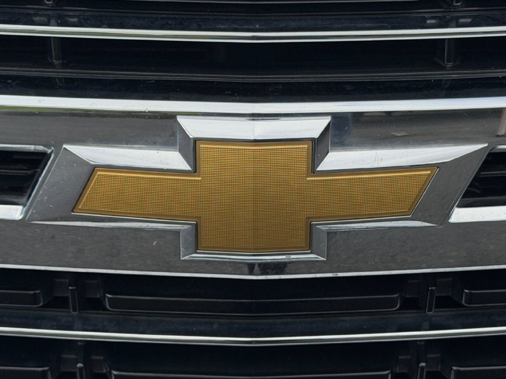 Used 2021 Chevrolet Suburban LT AWD/4WD image 35
