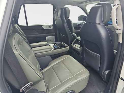 Used 2023 Lincoln Navigator Black Label AWD/4WD image 12