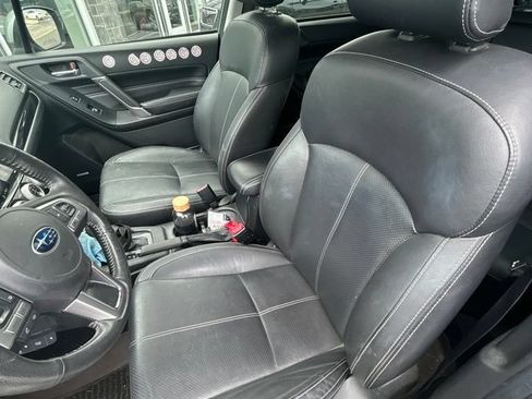 Used 2017 Subaru Forester 2.5i Touring AWD/4WD image 2