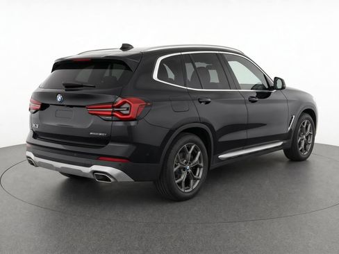 Used 2024 BMW X3 sDrive30i w/ Convenience Package RWD image 3