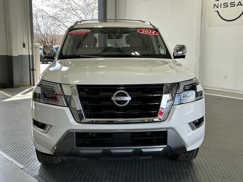 Used 2024 Nissan Armada Platinum w/ Captain's Chairs Package image 23