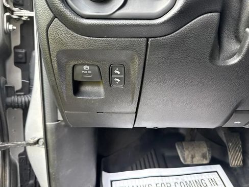 Used 2020 RAM 1500 Big Horn AWD/4WD image 20