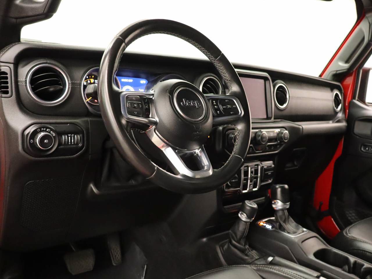 Used 2021 Jeep Wrangler Unlimited Sahara AWD/4WD image 15