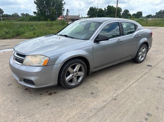 Used 2013 Dodge Avenger SE FWD video 1