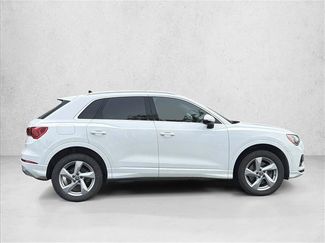 Used 2019 Audi Q3 2.0T Premium AWD/4WD video 4