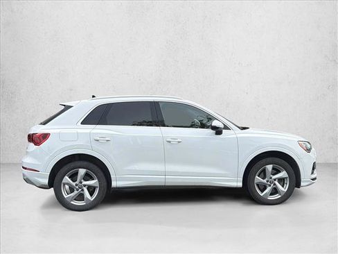 Used 2019 Audi Q3 2.0T Premium AWD/4WD image 4
