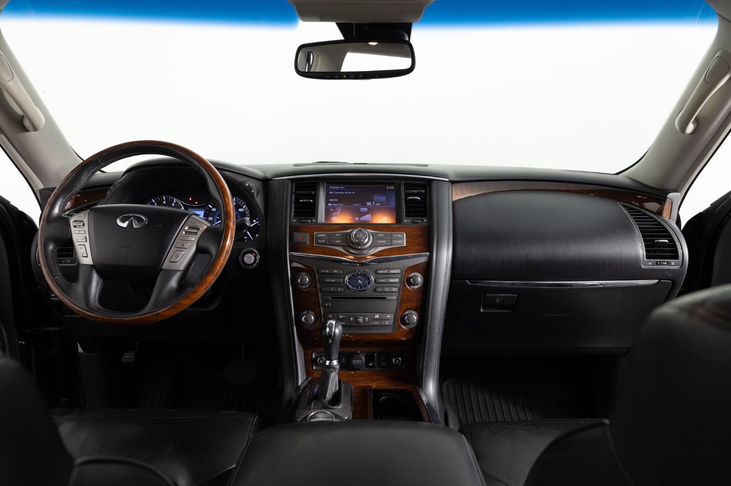 Used 2016 INFINITI QX80 4WD w/ Deluxe Technology Package image 38