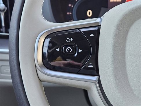 Used 2025 Volvo XC60 T8 Core w/ Climate Package image 30