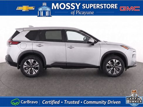 Used 2023 Nissan Rogue SV FWD image 11