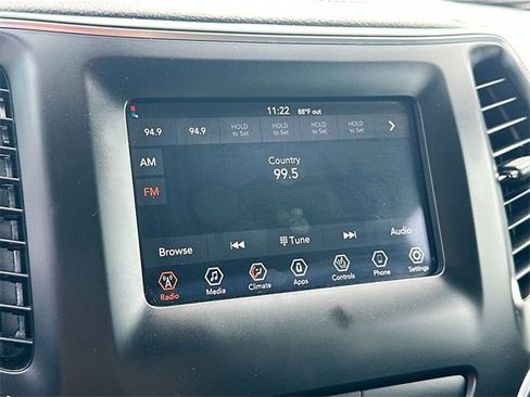 Used 2019 Jeep Cherokee Latitude w/ Cold Weather Group image 14