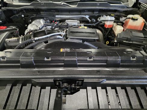 Used 2022 Chevrolet Silverado 3500 LTZ w/ LTZ Plus Package image 17