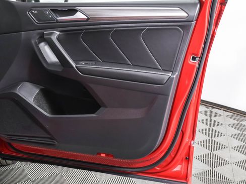 Used 2024 Volkswagen Tiguan SEL R-Line image 48