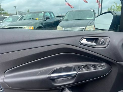 Used 2019 Ford Escape SE AWD/4WD image 14