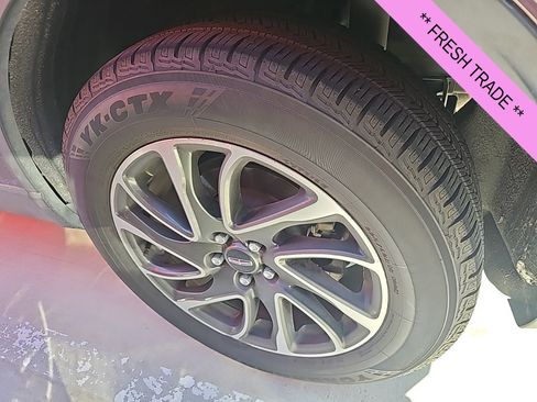 Used 2020 Lincoln Corsair FWD w/ Equipment Group 101A image 8