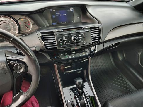 Used 2017 Honda Accord Sport image 22