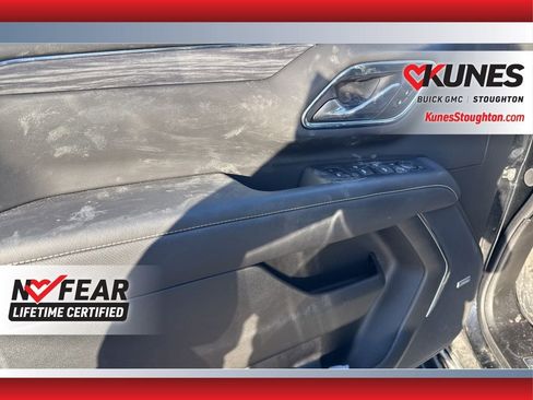 Used 2024 GMC Yukon SLT image 5