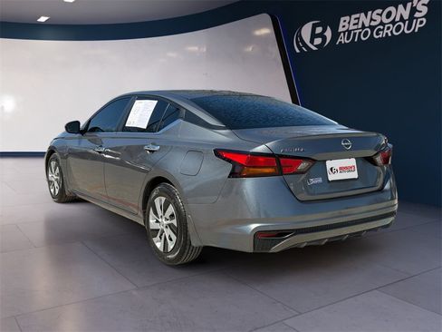 Used 2023 Nissan Altima 2.5 S image 3