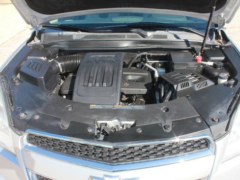Used 2010 Chevrolet Equinox LT AWD/4WD image 46
