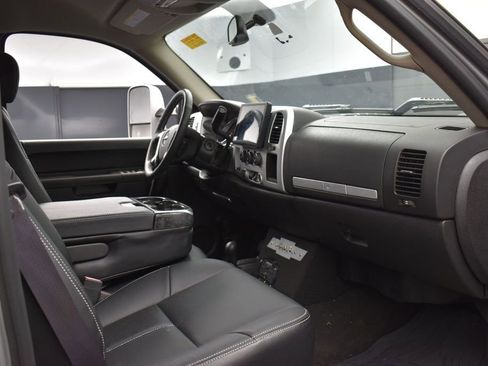 Used 2013 Chevrolet Silverado 2500 W/T AWD/4WD image 15