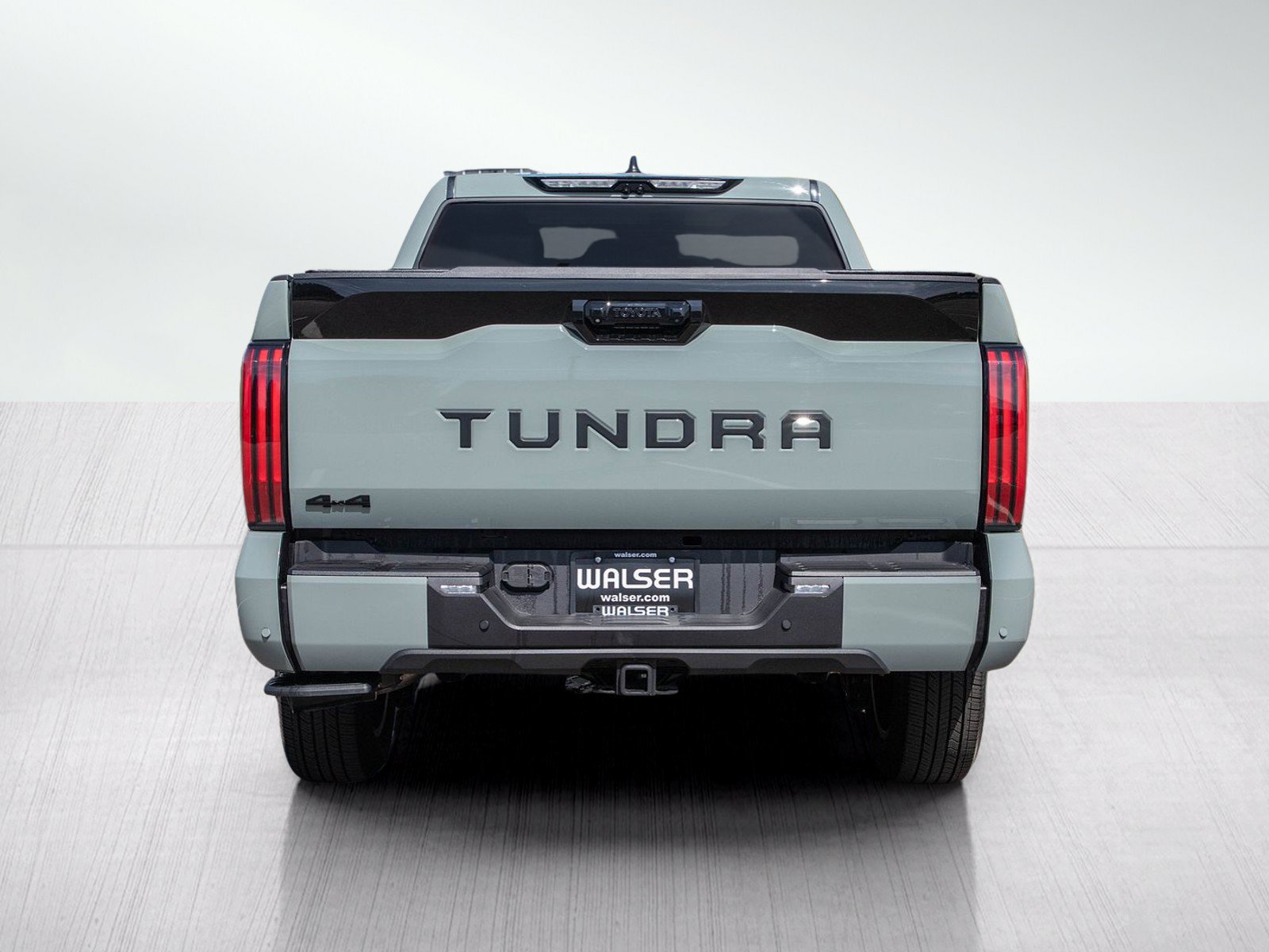 Used 2025 Toyota Tundra Platinum AWD/4WD image 6